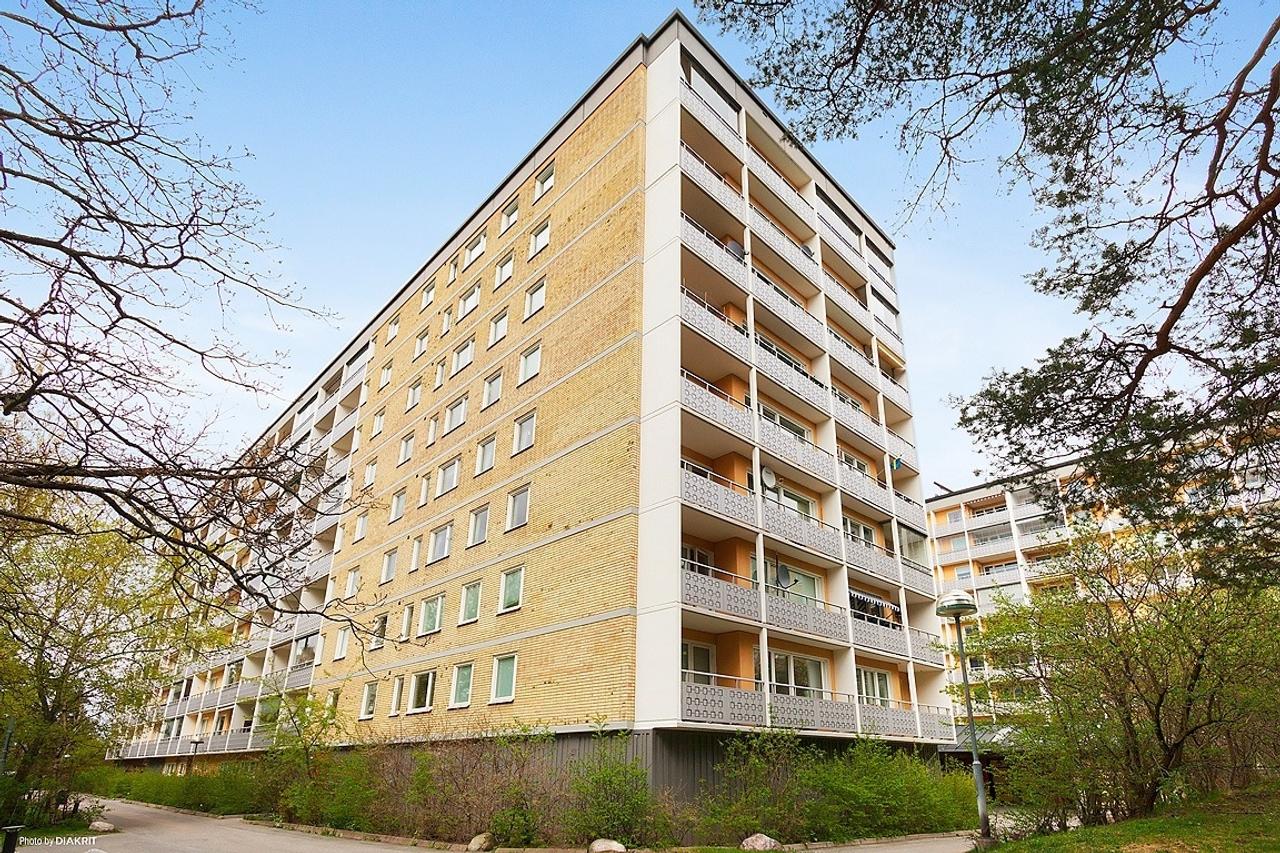 Lägenhet snart till salu på Oxelvägen 55, Älta Centrum, Nacka – Booli