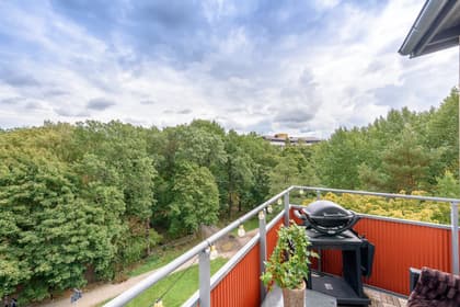 Huvudstagatan 33, Huvudsta