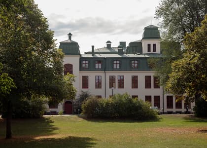 Stora Kvinns väg 74, Älvsjö