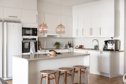 Drottninggatan 8B, Centrum