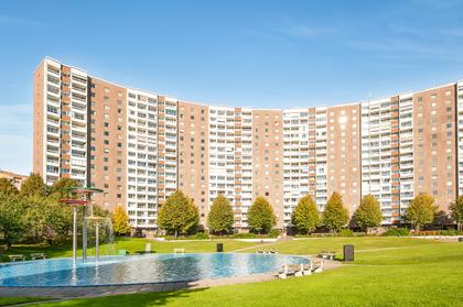 Åkerbyvägen 96, Centrum