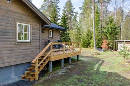 Östra Mellanskogsvägen 16, Järlåsa