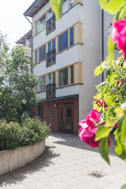 Tumba Torg 106, Tumba