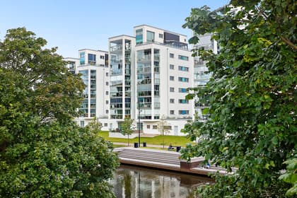 Tåstrupsgatan 8, Centrum