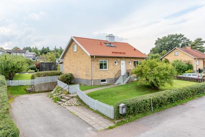 Källhemsvägen 12, Ljungsbro