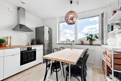 Henriksdalsringen 13, Henriksdalsberget