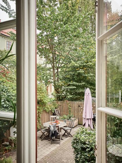 Ostindiegatan 10B, Kungsladugård