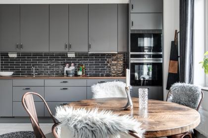 Vendergatan 16, Centralt