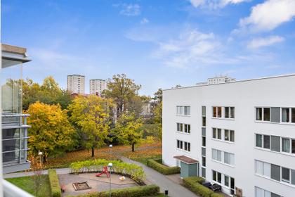 Värmlandsvägen 9C, Farsta Centrum