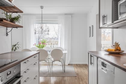 Åkerbyvägen 92, Centrum