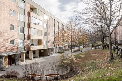 Duvbergsvägen 42, Vårby Gård