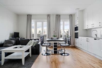 Leopoldsgatan 25, Nyby