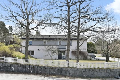 Bromsvägen 1, Eknäs