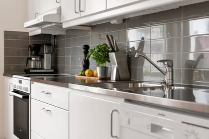 Surtsögatan 4, Kista Gård