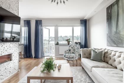 Lackerargränd 4, Huddinge Centrum