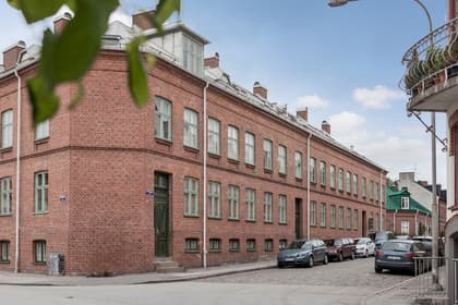 Idrottsgatan 10B, Jutahusen