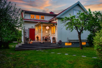 Viborgska vägen 22, Enskedefältet