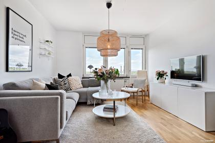 Arkitektgatan 8, Långö