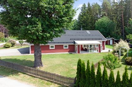 Backvägen 76, Tungelsta