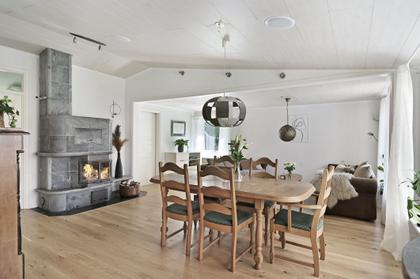 Backvägen 76, Tungelsta