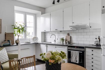 Västra Tullgatan 8, Centrum Väster