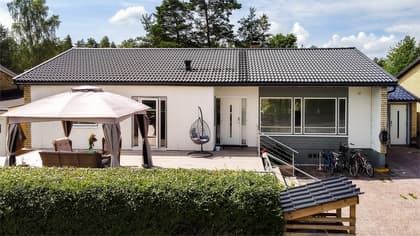 Körsbärsvägen 9, Fårdala