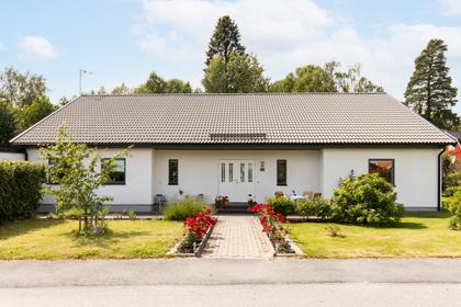 Hagavägen 8, Glanshammar