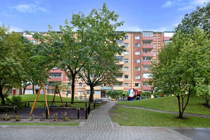 Trädesvägen 1, Hallunda