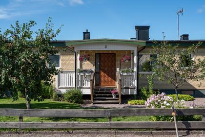 Rösvägen 3, Björklinge