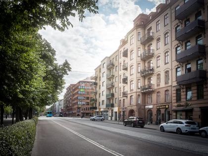 Södra vägen 11, Centrum