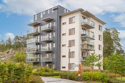 Sandstuguvägen 24, Uttran