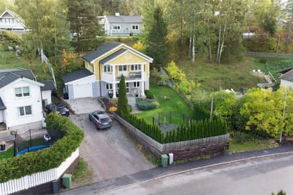 Vatthagsvägen 17, Odenslunda