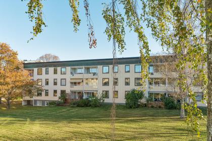 Bollmoravägen 38, Tyresö Centrum