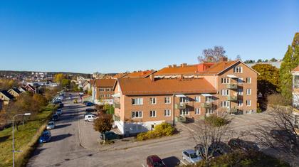 Lantmätaregatan 5D, Öster