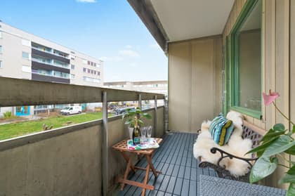 Lötsjövägen 87, Hallonbergen