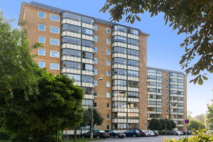 Hallegatan 15, Centrala Hisingen