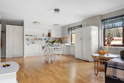 Tuvvägen 21, Handen