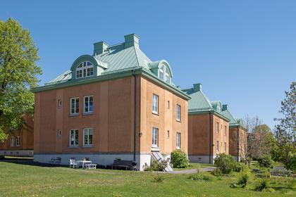 Härlandavägen 13, Bagaregården