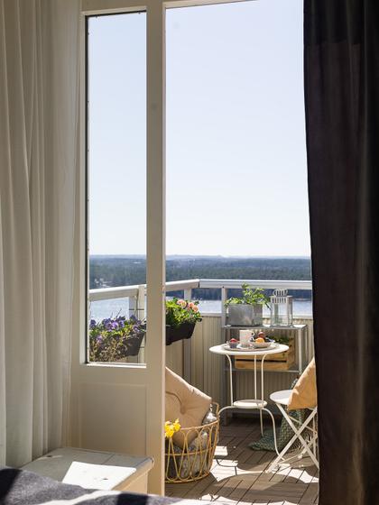 Medsolsbacken 17, Hässelby Strand