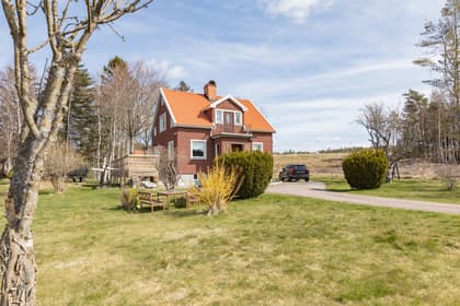 Karebyvägen 350, Kode