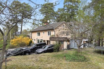 Stridsborgsvägen 2, Rotebro