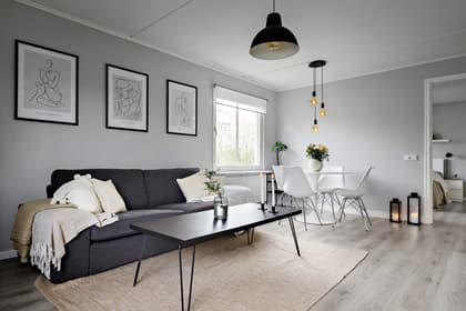 Götalandsvägen 179A, Slott