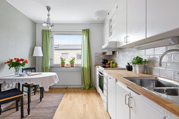 Kavallerigatan 5, Upplands Väsby