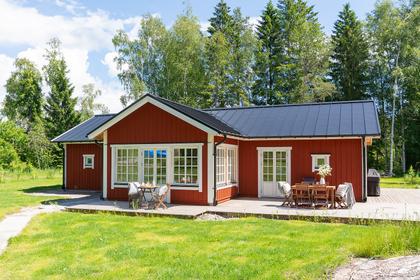 Skogsduvevägen 10, Uttervik