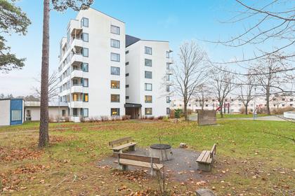 Holmvägen 21, Centrala Väsby