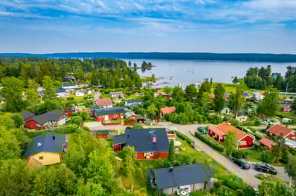 Svedlunds väg 20, Tisarbaden