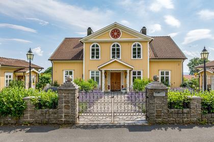 Albert Engströms väg 8, Bymarken