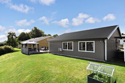 Nils Ebbesgårdsgatan 77, Varla