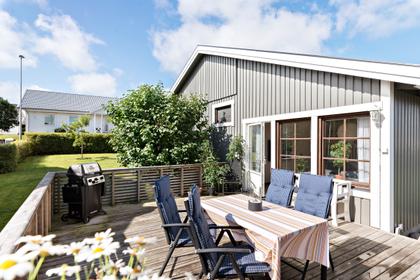 Nils Ebbesgårdsgatan 77, Varla