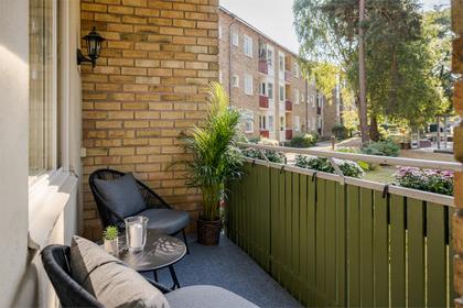 August Wahlströms väg 5, Mörbybacken